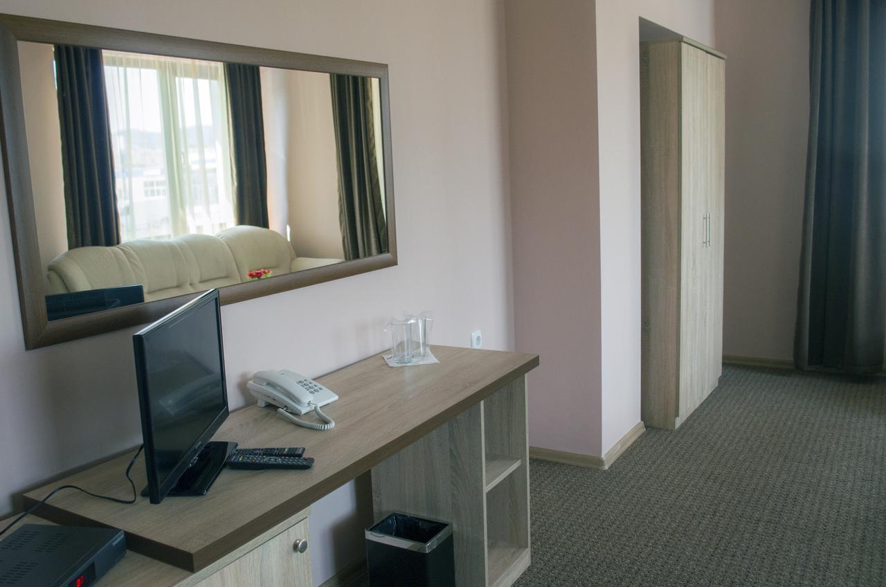 Maribel Spa Hotel Koprilova Esterno foto